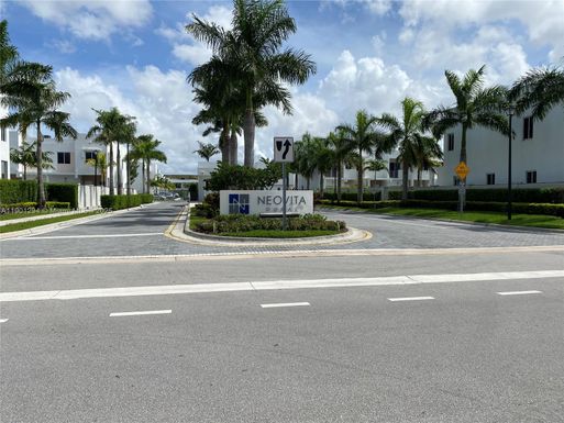 7227 NW 103rd Path, Doral FL 33178