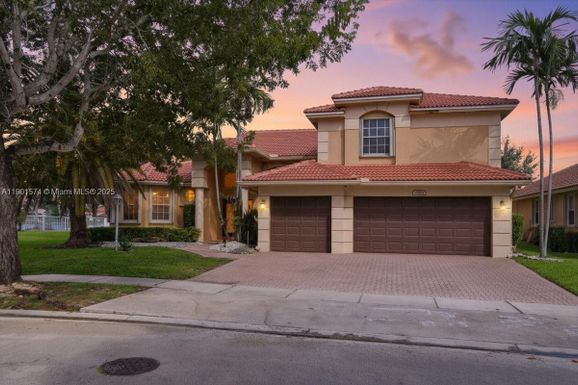 13931 NW 19th St, Pembroke Pines FL 33028