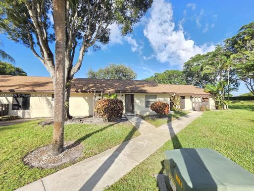 63 Via De Casas Norte # 63, Boynton Beach FL 33426