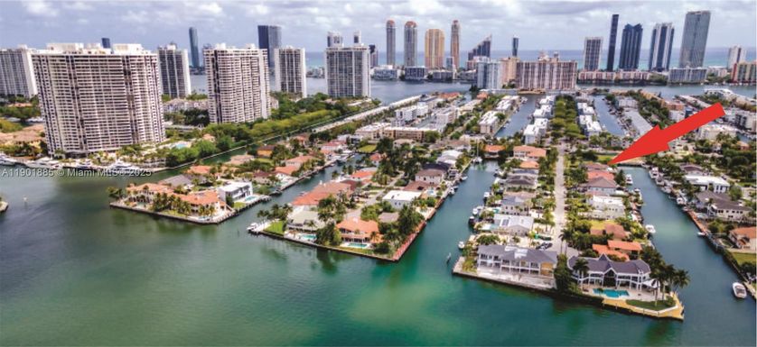 3428 NE 169th St, North Miami Beach FL 33160