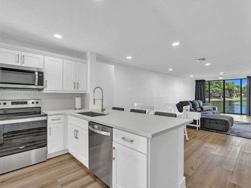 3965 Cocoplum Circle # D, Coconut Creek FL 33063