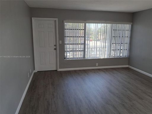 16701 NE 14th Ave # 211, Miami FL 33162