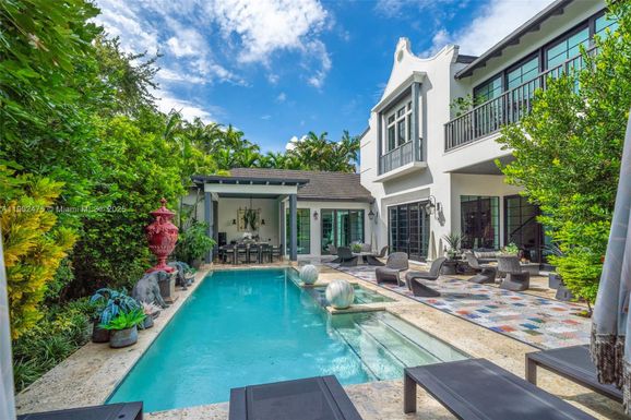 590 NE 59th St, Miami FL 33137