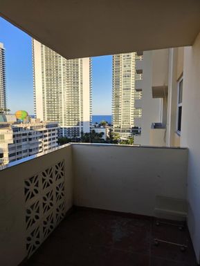 1833 S Ocean Dr # 1505, Hallandale Beach FL 33009