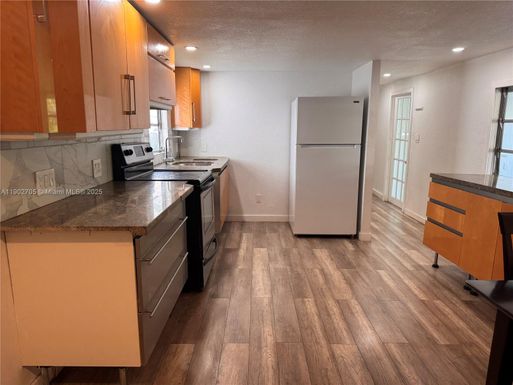 5331 SW 35th ST, Davie FL 33314