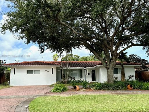 4719 Madison St, Hollywood FL 33021