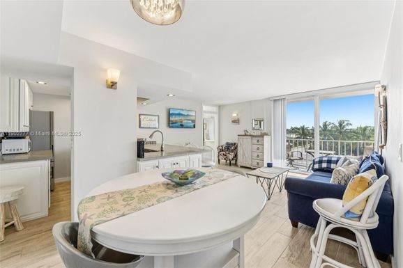 1050 SE 15th St # 500, Fort Lauderdale FL 33316