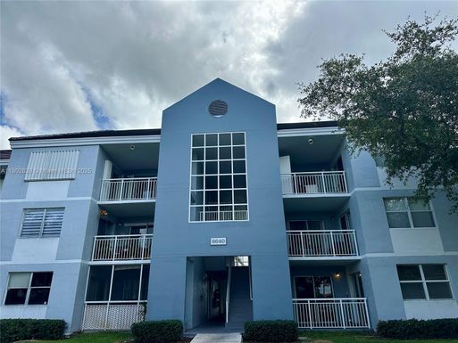 8640 SW 212th St # 307, Cutler Bay FL 33189
