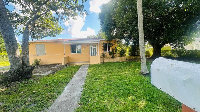 1740 NW 126th St, Miami FL 33167