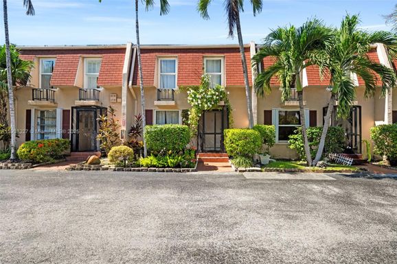 1001 Three Islands Blvd # 29, Hallandale Beach FL 33009