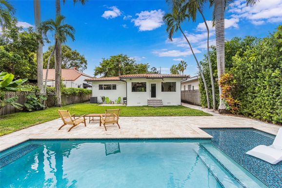 431 SW 20th Rd, Miami FL 33129