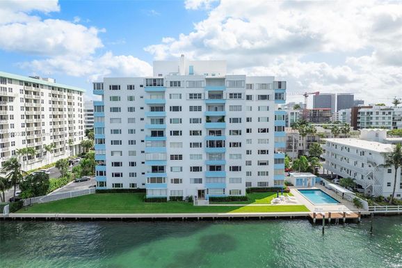 10300 W Bay Harbor Dr # 4D, Bay Harbor Islands FL 33154
