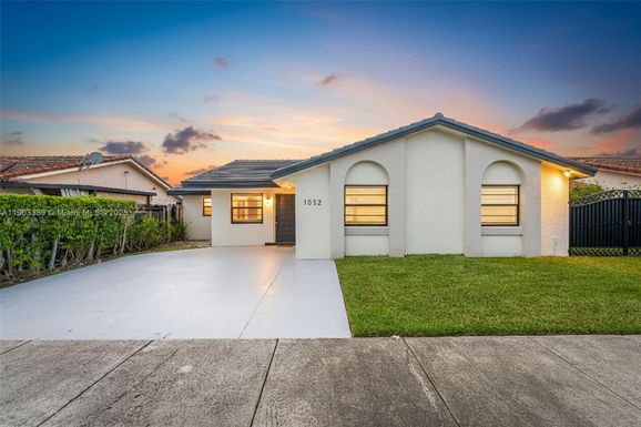 1052 NW 127th Path, Miami FL 33182