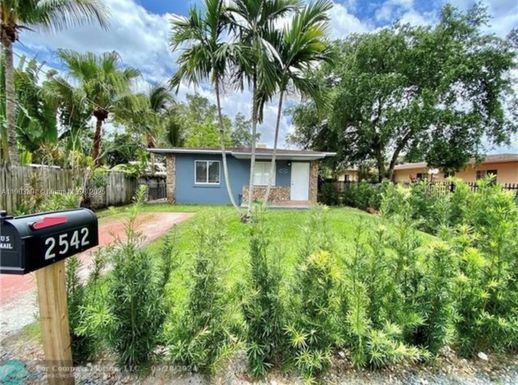 2540 NE 181st St, North Miami Beach FL 33160