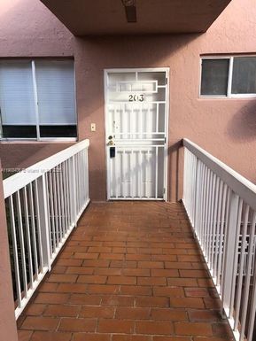 2310 W 74th St # 203, Hialeah FL 33016