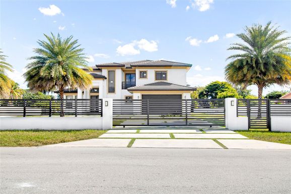 12890 NW 2nd St, Miami FL 33182