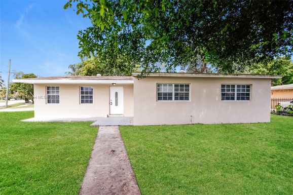 1351 NW 188th Ter, Miami Gardens FL 33169