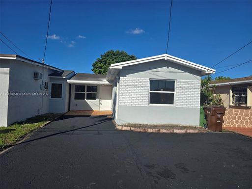 7770 W 8th Ave, Hialeah FL 33014