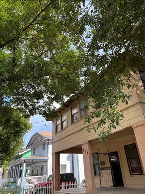 232 W 19th St, Other City - In The State Of Florida FL 32206