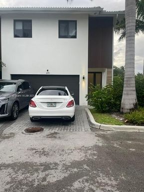 3270 SW 44th St, Dania Beach FL 33312