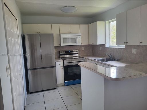 2920 SE 12th Rd # 30, Homestead FL 33035