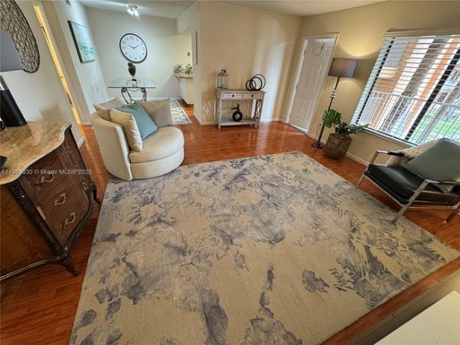 6900 SW 39th St # 206J, Davie FL 33314