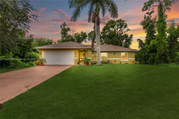 8434 Butternut Rd, Fort Myers FL 33967