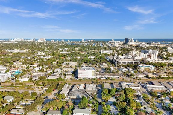 218 SW 14th Ct, Fort Lauderdale FL 33315