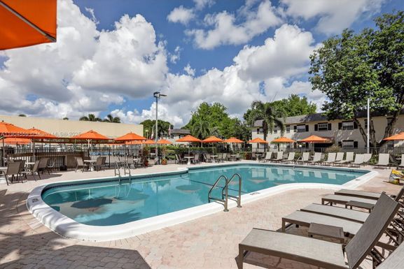 5640 SW 3rd Pl # 110, Margate FL 33068