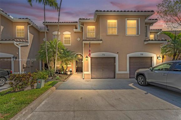 772 NW 132nd Ave, Plantation FL 33325