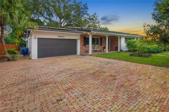19901 NE 21st Ave, Miami FL 33179