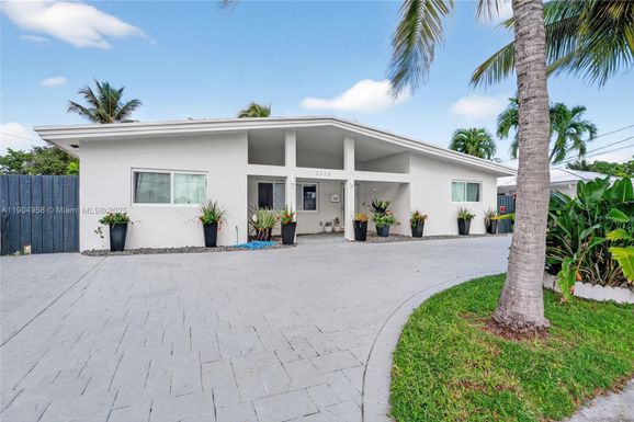 2325 NE 194 Street, Miami FL 33180