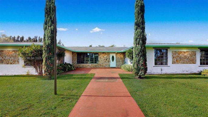 31300 SW 192nd Ave, Homestead FL 33030