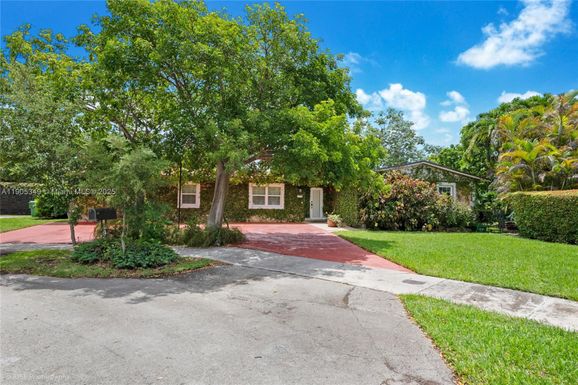 9500 SW 79th St, Miami FL 33173