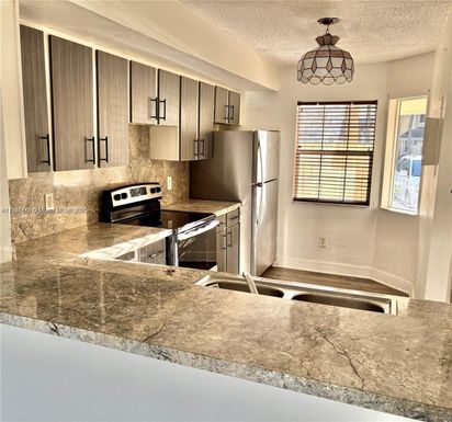 2113 Champions Way, North Lauderdale FL 33068