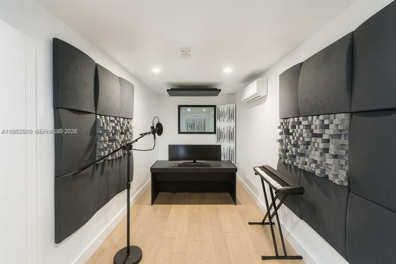 7025 NW 7th Ave, Miami FL 33150