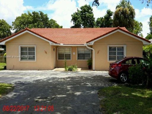 2513 NW 82nd Ter # 2, Coral Springs FL 33065