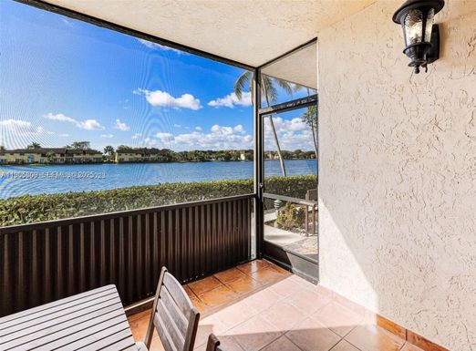 770 NE 199th St # 106F, Miami FL 33179