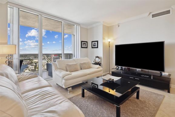 1800 S Ocean Dr # 4007, Hallandale Beach FL 33009