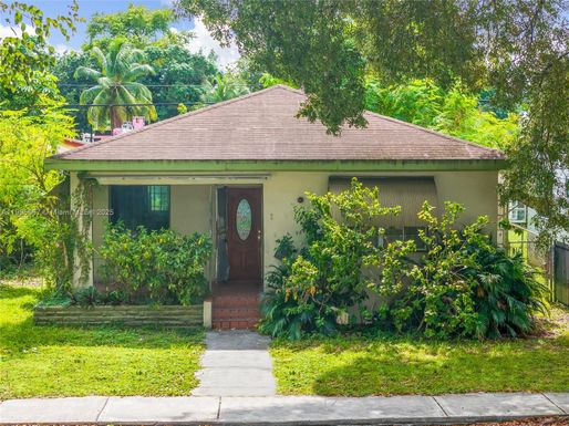 738 NW 47th St, Miami FL 33127