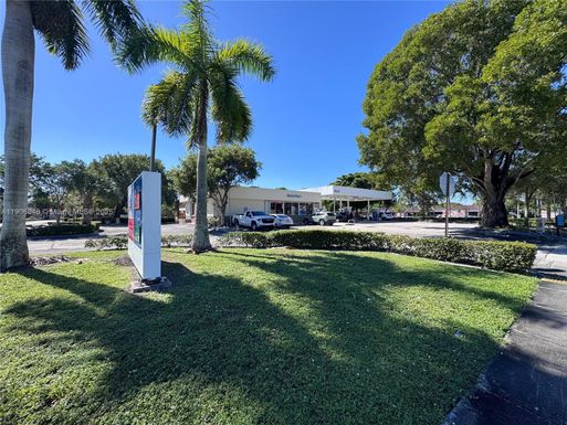 8400 W Oakland Park Blvd, Sunrise FL 33351