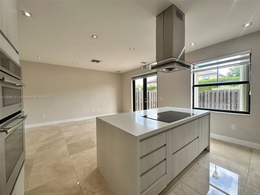 8755 NW 116th Ct # 8755, Doral FL 33178