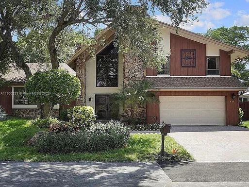 863 W Coco Plum Cir, Plantation FL 33324