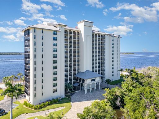 17080 Harbour Pointe Dr # 713, Fort Myers FL 33908
