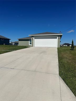 7003 Burma Cir, La Belle FL 33935