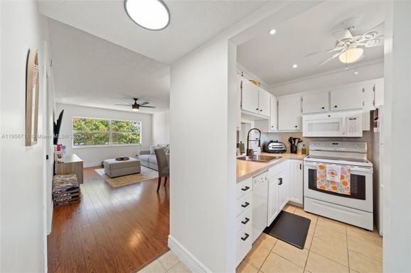 3530 NW 52nd Ave # 606, Lauderdale Lakes FL 33319