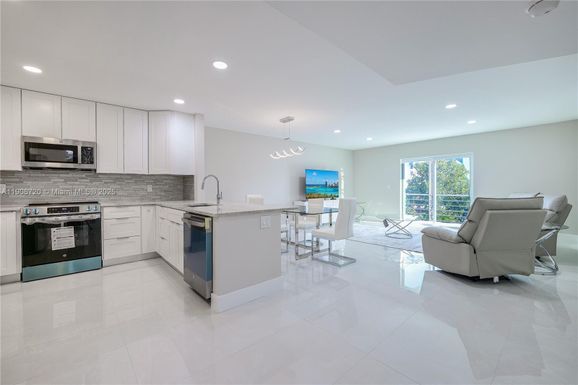 4770 NW 21st St # 302, Lauderhill FL 33313