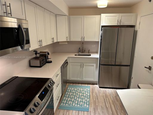 6039 Collins Ave # 1529, Miami Beach FL 33140