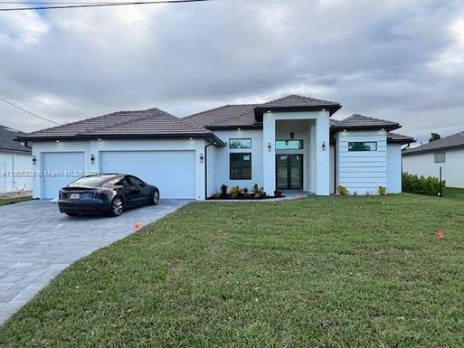1019 SW 8th CT, Cape Coral FL 33991