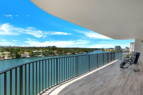 5660 Collins Ave # 7E, Miami Beach FL 33140